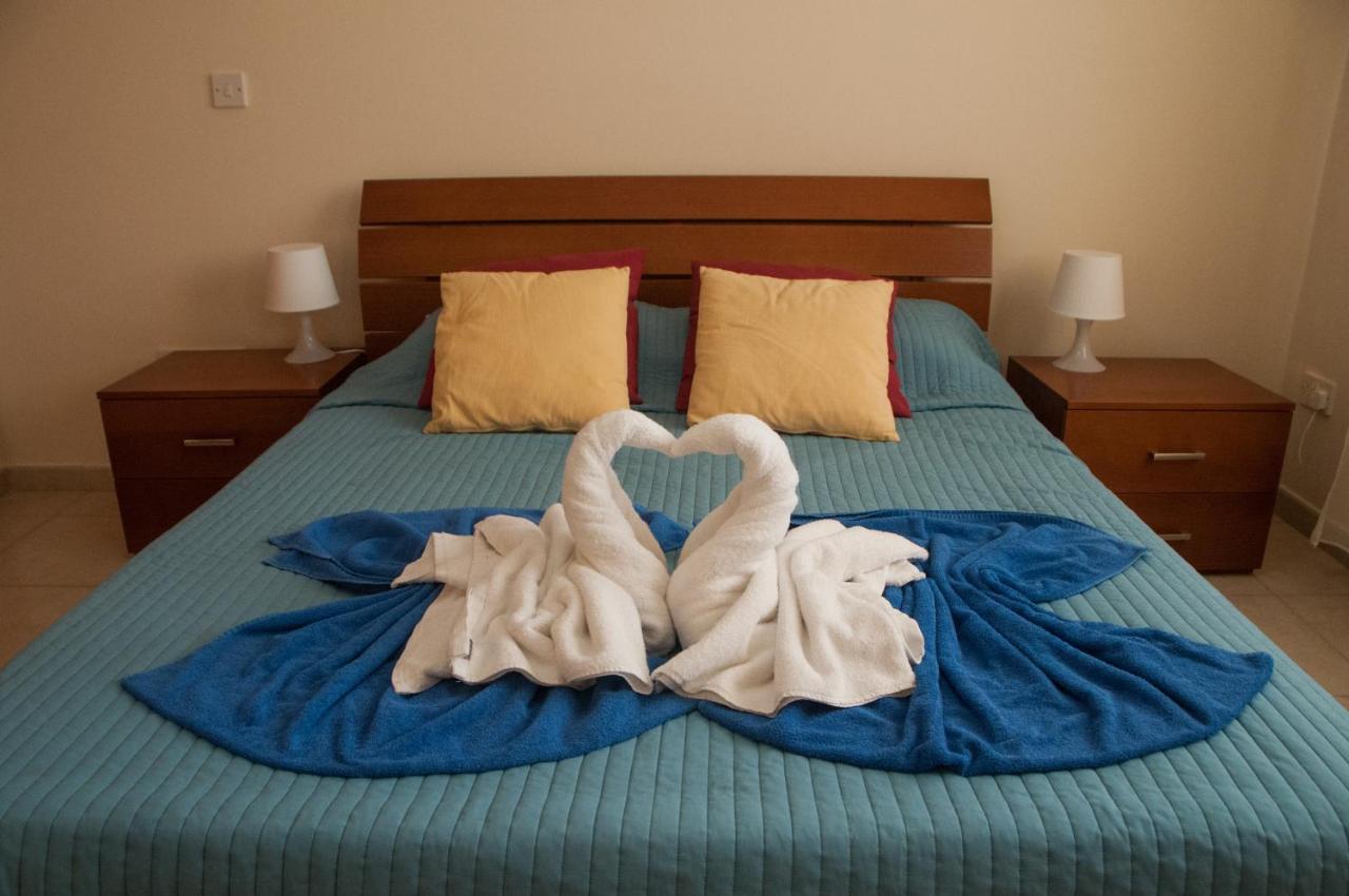 Ifestos Kings Resort Appartment 파포스 외부 사진